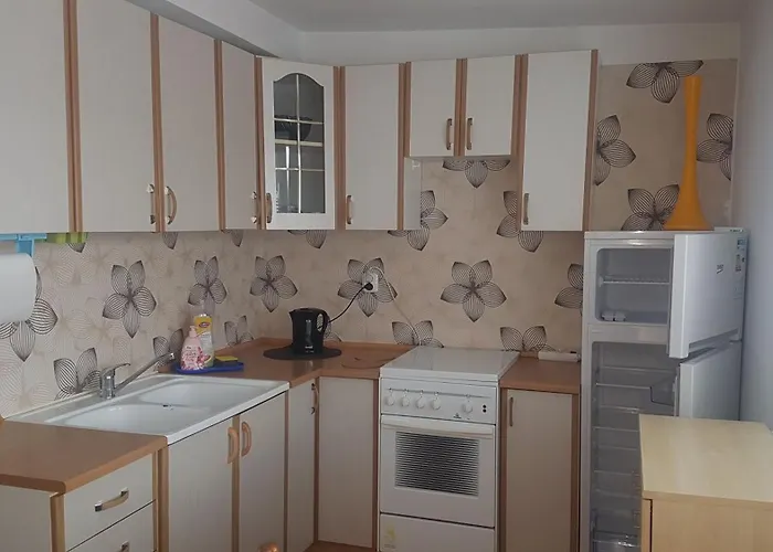 N 5 Pietro شقة شتشيتسين